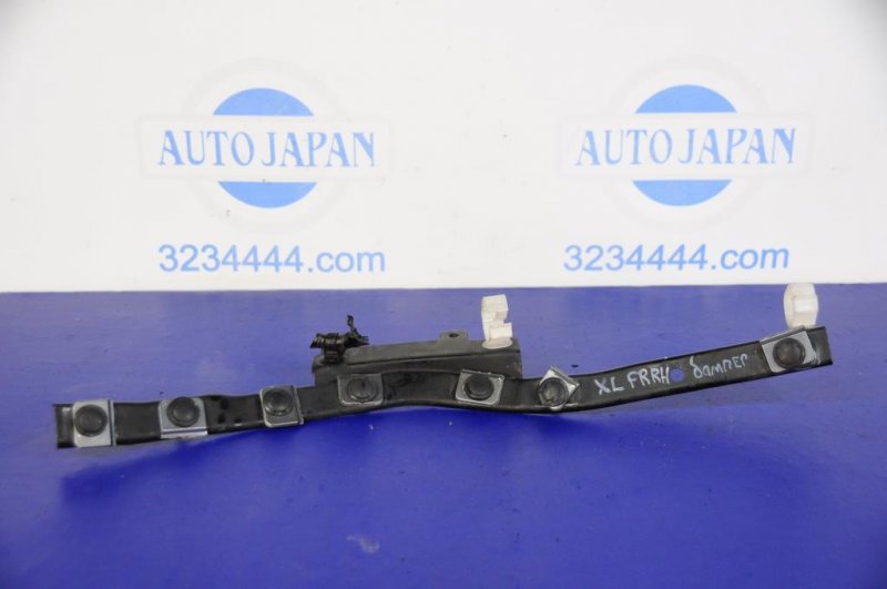 Кронштейн крепления фары передний правый MITSUBISHI OUTLANDER XL 05-13 6400A472 Б/У