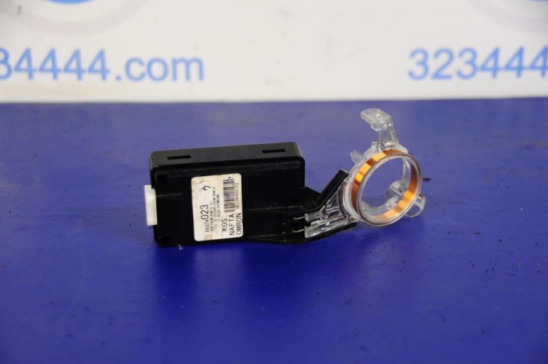 Блок иммобилайзера MITSUBISHI OUTLANDER XL 05-13 8637A023 Б/У