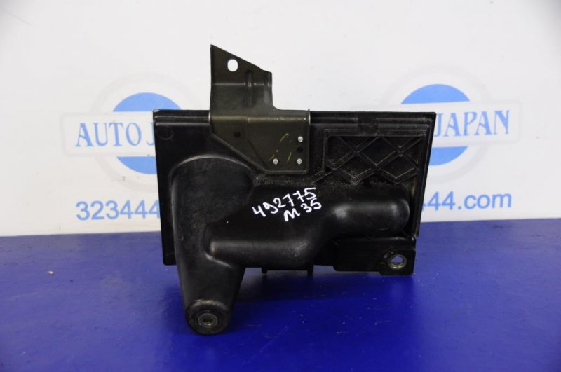 Запчасть полка аккумулятора INFINITI M35/M45 04-10 Б/У Полка аккумулятора INFINITI M35/M45 04-10 Б/У