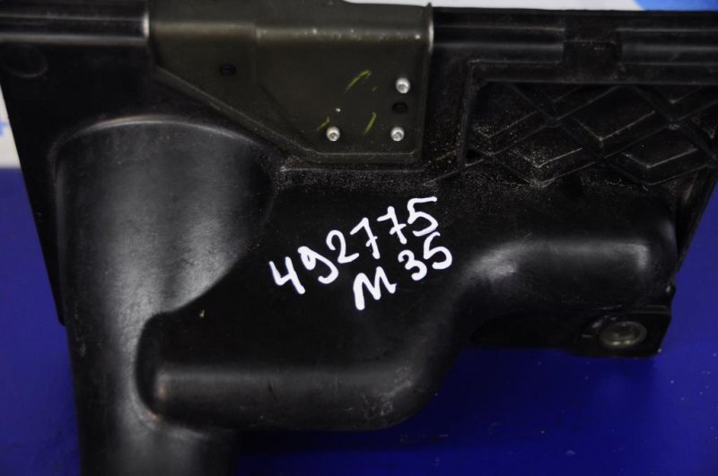 Полка аккумулятора M35/M45 04-10 Полка аккумулятора M35/M45 04-10