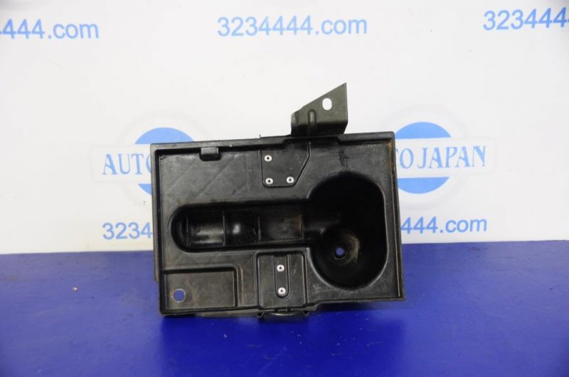 Полка аккумулятора INFINITI M35/M45 04-10 Полка аккумулятора INFINITI M35/M45 04-10