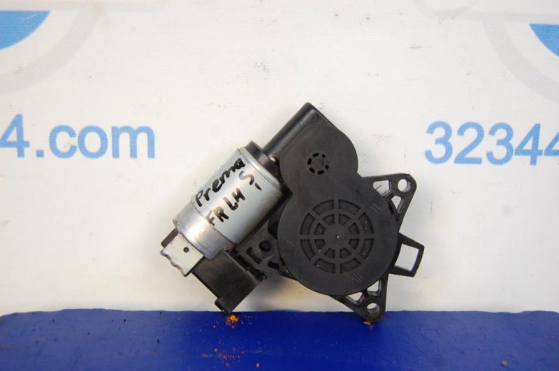 Запчасть моторчик стеклоподъемника передний левый MAZDA PREMACY 98-03 Б/У Моторчик стеклоподъемника передний левый MAZDA PREMACY 98-03 Б/У