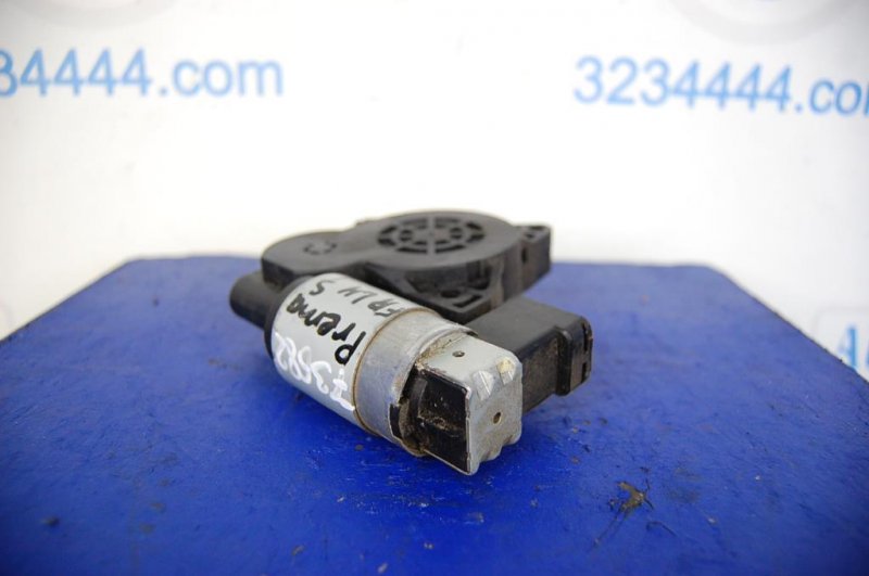 Моторчик стеклоподъемника передний левый PREMACY 98-03 Моторчик стеклоподъемника передний левый PREMACY 98-03