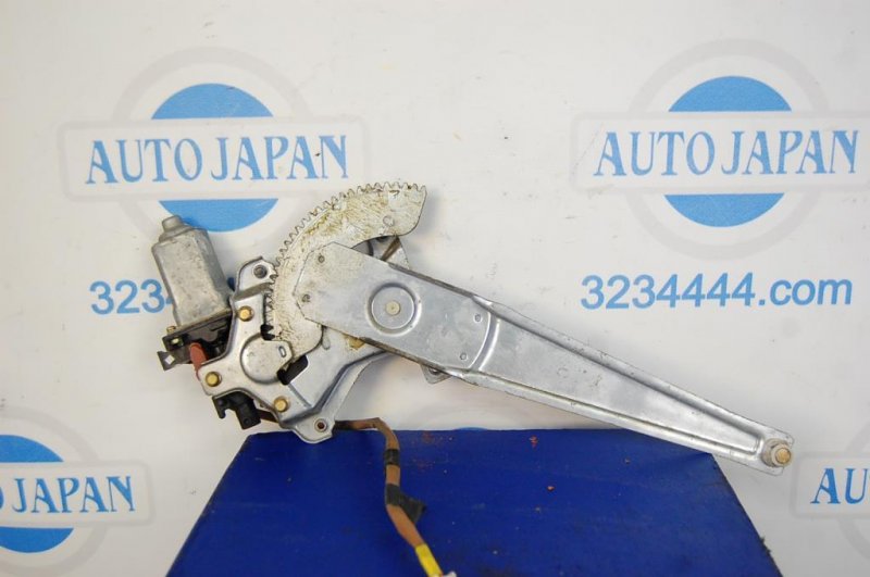 Стеклоподъемник задний левый MAZDA PREMACY 98-03