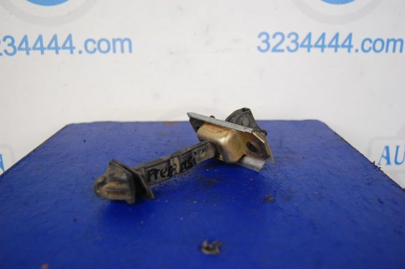 Ограничитель двери передний левый PREMACY 98-03 Ограничитель двери передний левый PREMACY 98-03