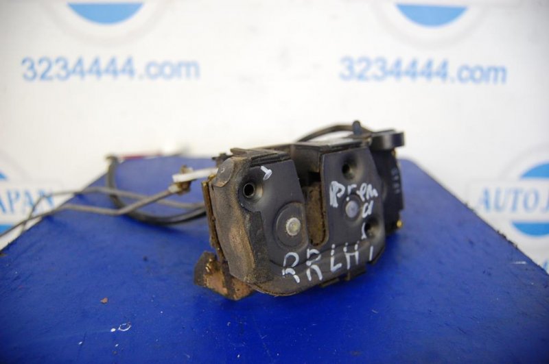 Замок двери задний левый MAZDA PREMACY 98-03 CB07-73-310D Б/У