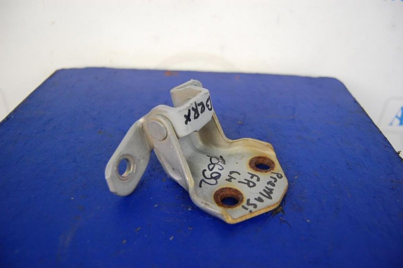 Петля двери верхняя передняя левая MAZDA PREMACY 98-03 Б/У