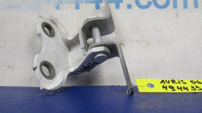 Петля двери верхняя задняя правая TOYOTA AURIS 06-12 Б/У