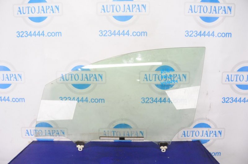 Стекло двери переднее левое AURIS 06-12 Стекло двери переднее левое AURIS 06-12