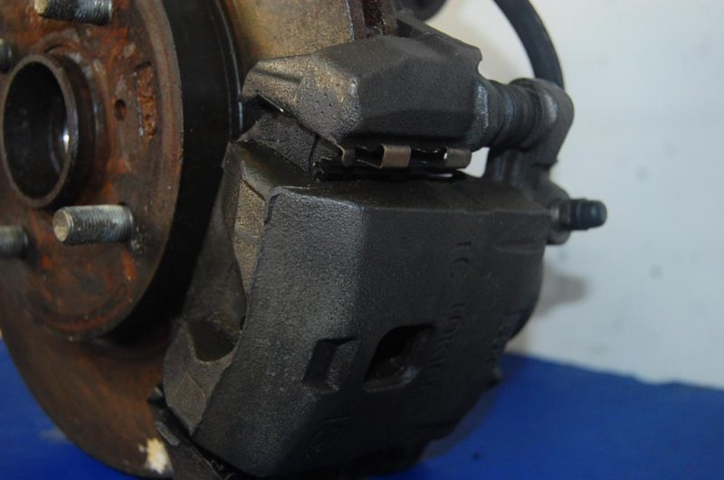 Тормозной диск передний SUZUKI SWIFT 04-11