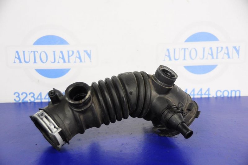 Патрубок воздушного фильтра TOYOTA CAMRY 40 06-11 Патрубок воздушного фильтра TOYOTA CAMRY 40 06-11