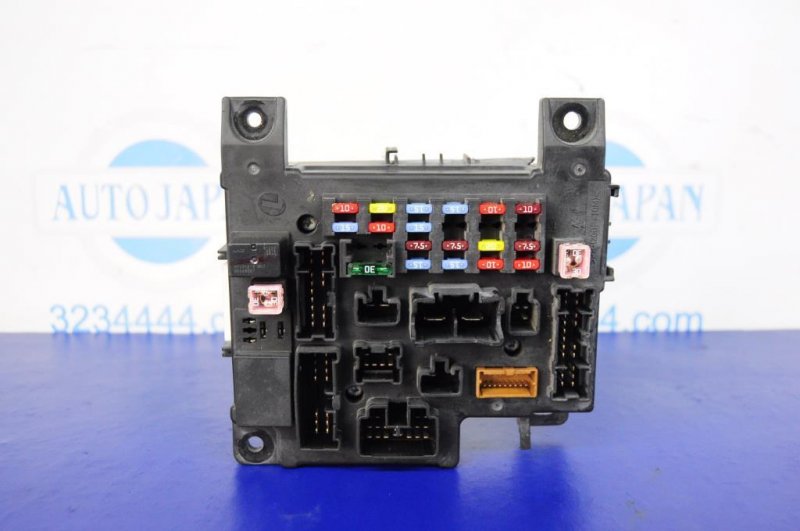 Запчасть блок предохранителей салон MITSUBISHI OUTLANDER XL 05-13 8637A313 Б/У Блок предохранителей салон MITSUBISHI OUTLANDER XL 05-13 8637A313 Б/У