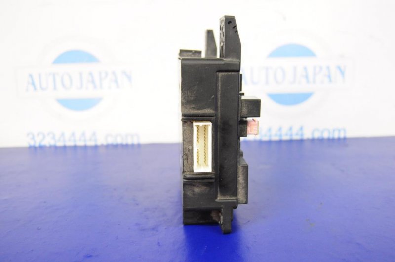 Блок предохранителей салон OUTLANDER XL 05-13 Блок предохранителей салон OUTLANDER XL 05-13