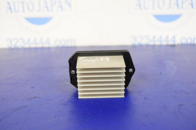 Резистор печки SUZUKI SWIFT 04-11 07780-00710 Б/У