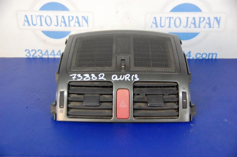 Дефлектор воздушный TOYOTA AURIS 06-12 Б/У