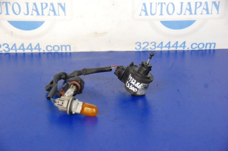 Корректор фар LEXUS ES300 ES330 01-06 85661-50040 Б/У