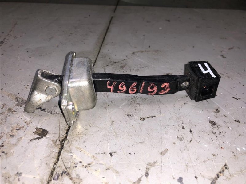 Запчасть ограничитель двери задний левый MITSUBISHI LANCER X 10 07-15 Б/У Ограничитель двери задний левый MITSUBISHI LANCER X 10 07-15 Б/У