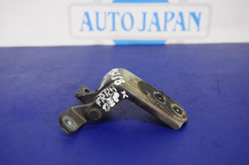 Петля двери верхняя передняя правая GRAND VITARA 05-15