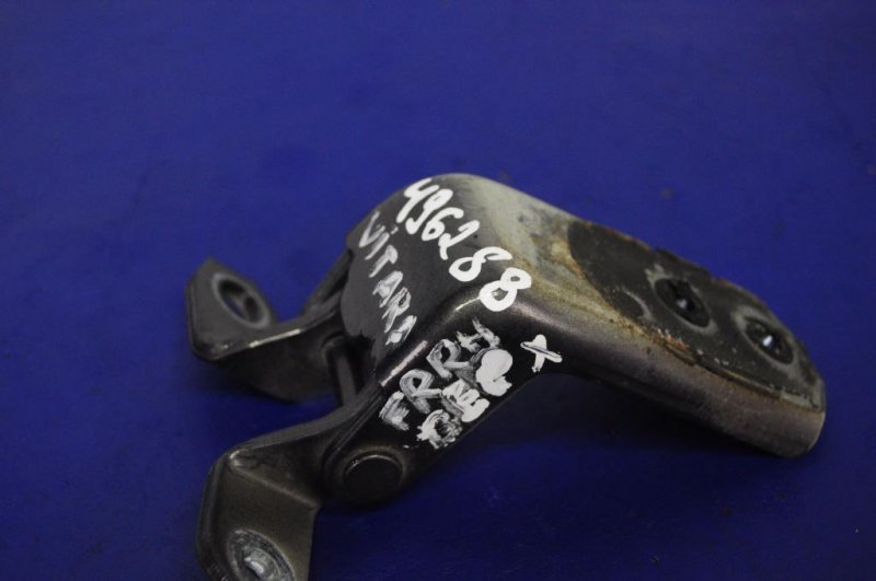 Петля двери верхняя передняя правая SUZUKI GRAND VITARA 05-15