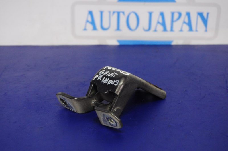 Петля двери нижняя передняя левая SUZUKI GRAND VITARA 05-15 Б/У
