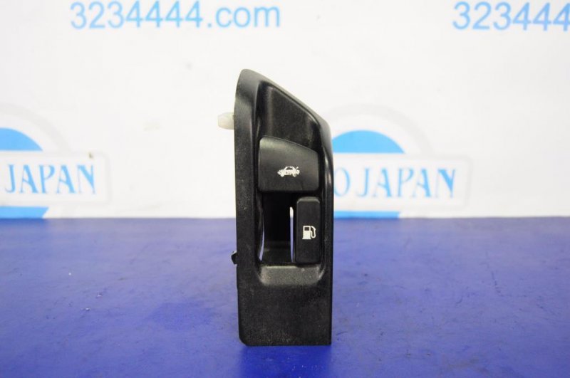 Ручка открывания бензобака CAMRY 40 06-11