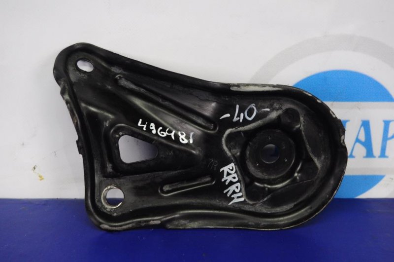 Крепление балки подвески заднее правое TOYOTA CAMRY 40 06-11 51023-07010 Б/У