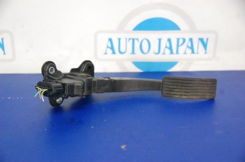 Педаль газа MITSUBISHI OUTLANDER XL 05-13 Б/У