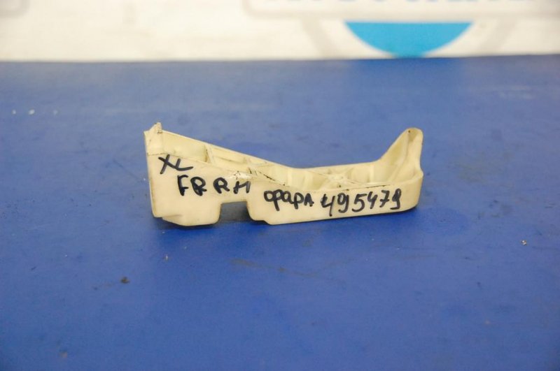 Кронштейн переднего бампера передний правый FORESTER SG 02-07