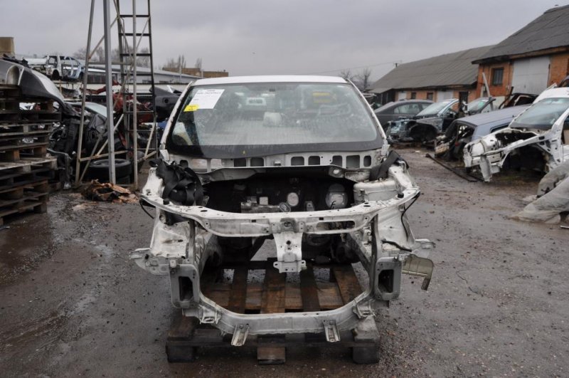 Передняя часть MITSUBISHI OUTLANDER XL 05-13 5220C567 Б/У