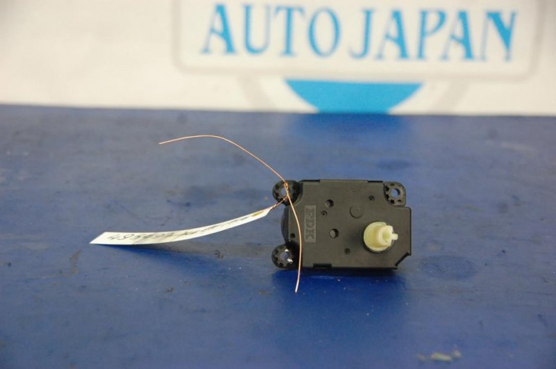 Запчасть моторчик заслонки печки MITSUBISHI OUTLANDER XL 05-13 7820A080 Б/У Моторчик заслонки печки MITSUBISHI OUTLANDER XL 05-13 7820A080 Б/У