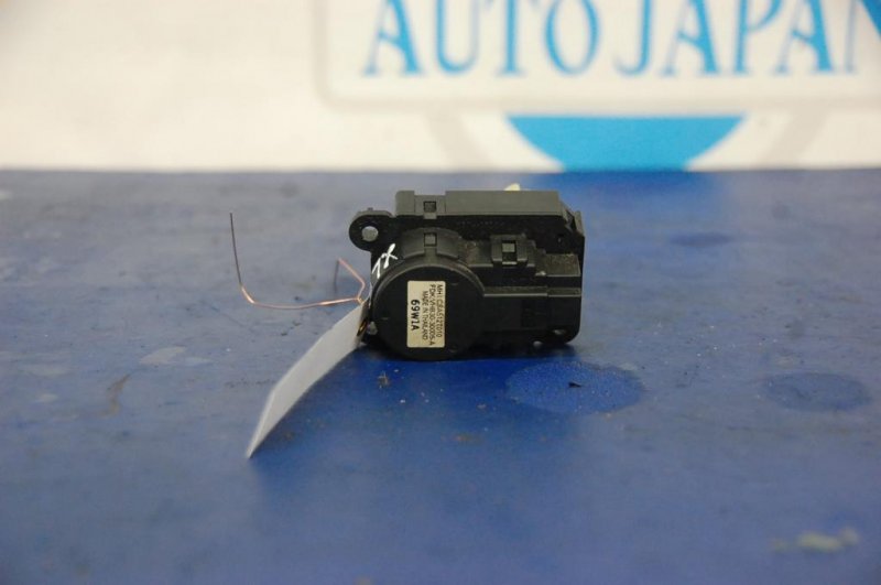 Моторчик заслонки печки MITSUBISHI OUTLANDER XL 05-13 7820A080 Б/У