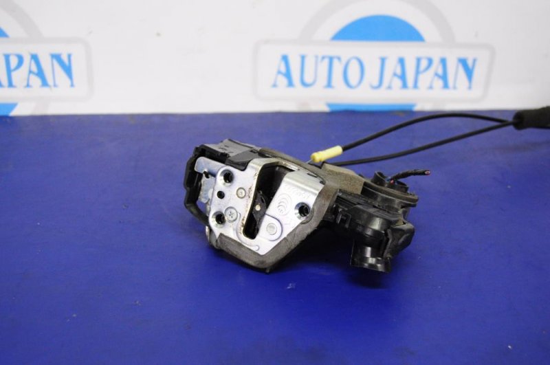 Замок двери передний правый SUZUKI GRAND VITARA 05-15 Замок двери передний правый SUZUKI GRAND VITARA 05-15