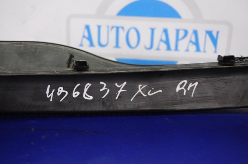 Пластик под лобовое стекло / Жабо правый MITSUBISHI OUTLANDER XL 05-13