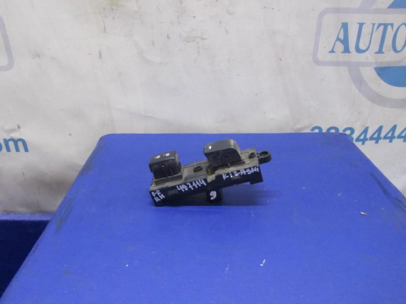 Кнопка стеклоподъемника передняя правая SUZUKI KIZASHI 09-14 37995-57L00 Б/У