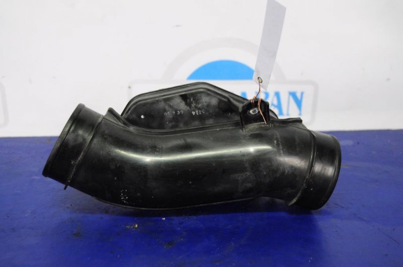 Патрубок воздушного фильтра INFINITI M35/M45 04-10