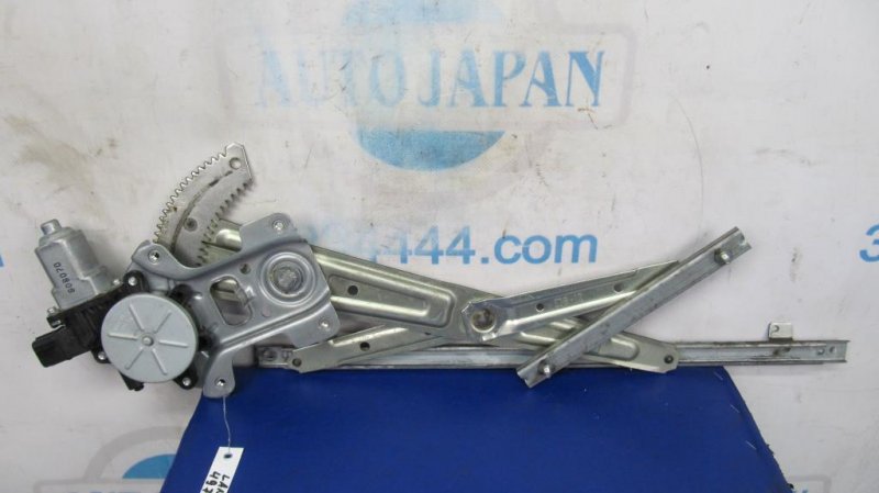 Стеклоподъемник передний правый MITSUBISHI LANCER X 10 07-15 5713A126 Б/У