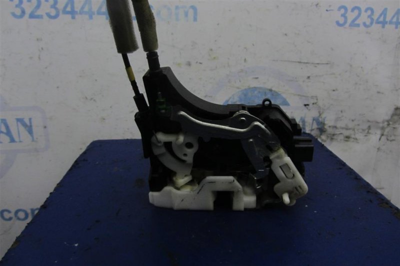 Замок двери задний левый MITSUBISHI OUTLANDER XL 05-13 Замок двери задний левый MITSUBISHI OUTLANDER XL 05-13