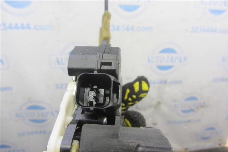 Замок двери задний левый OUTLANDER XL 05-13 Замок двери задний левый OUTLANDER XL 05-13