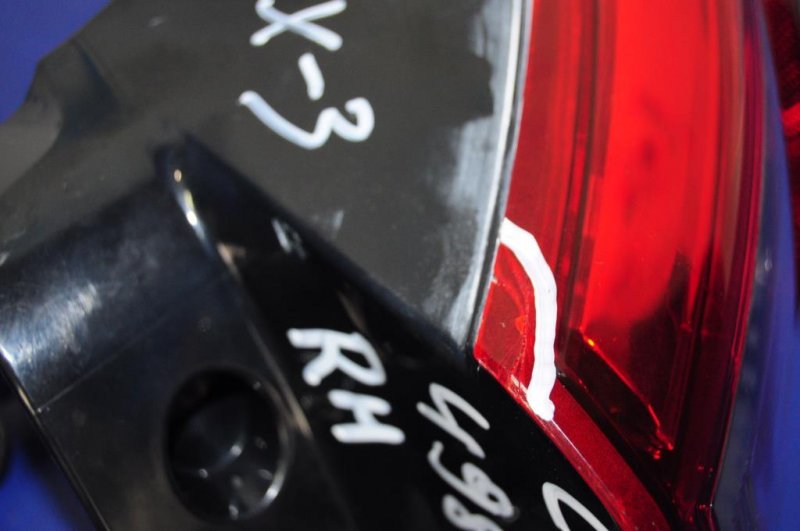 Фонарь наружный задний правый CX-3 14-18