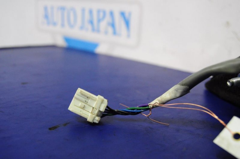 Зеркало правое G35 03-07 Зеркало правое G35 03-07