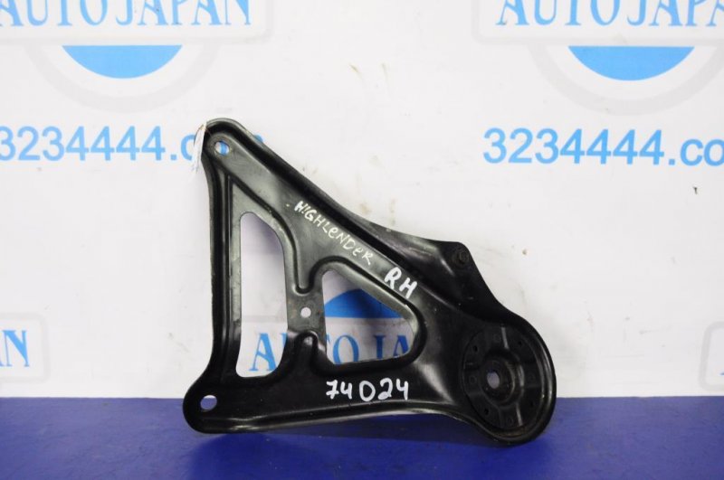 Крепление балки подвески правое TOYOTA HIGHLANDER 07-13 Б/У