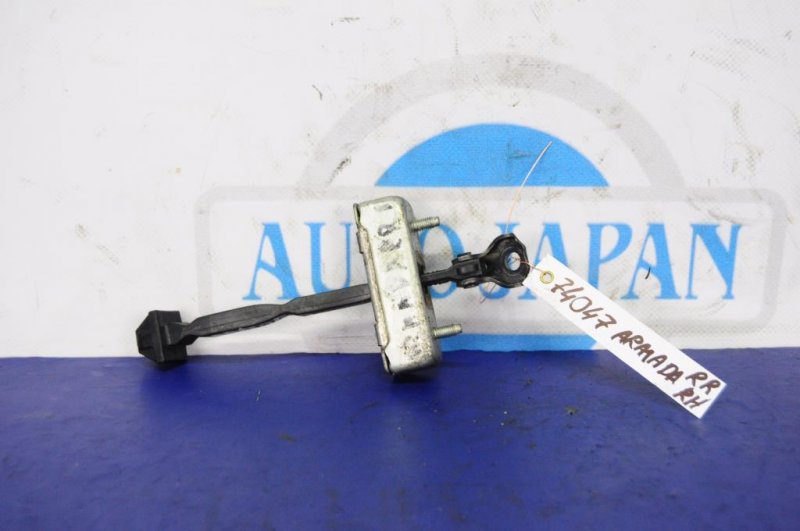 Ограничитель двери задний правый NISSAN QX56 / TITAN / ARMADA 04-16 82430-7S000 Б/У