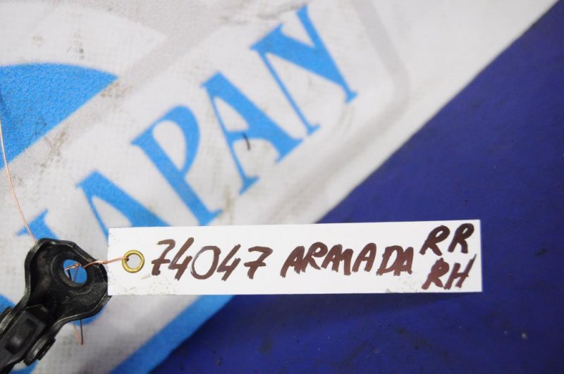 Ограничитель двери задний правый QX56 / TITAN / ARMADA 04-16