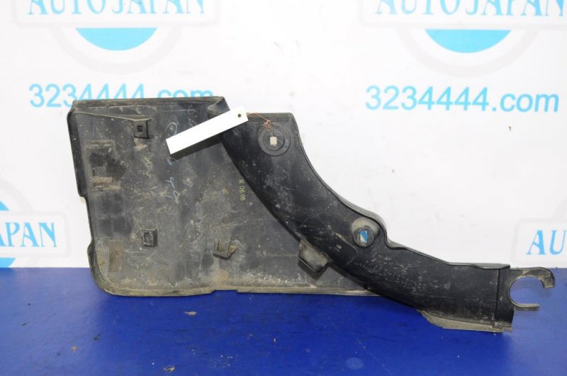 Накладка крышки багажника правая RAV4 05-12