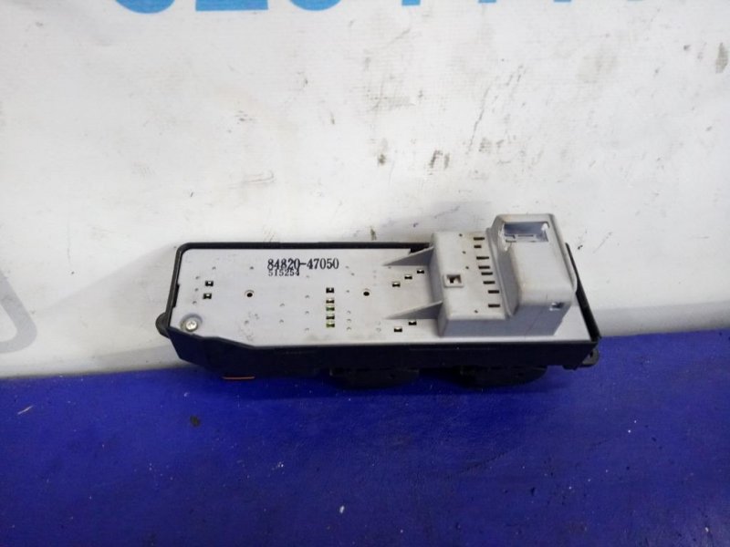 Блок управления стеклоподъемниками передний левый TOYOTA PRIUS - 20 03-11