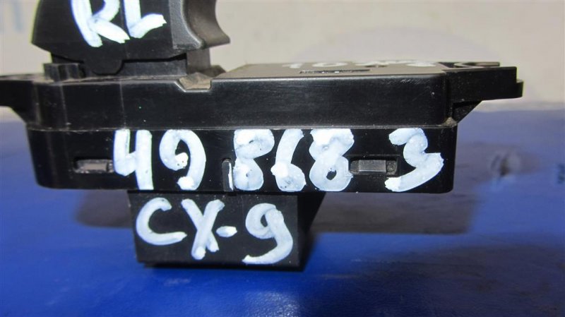 Кнопка стеклоподъемника CX-9 06-16