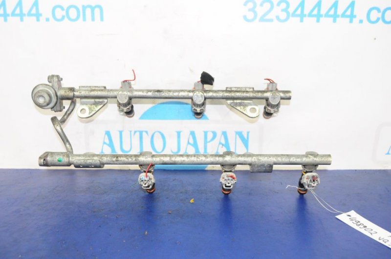 Форсунка топливная INFINITI M35/M45 04-10