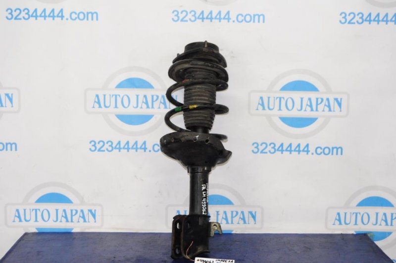 Амортизатор передний левый SUBARU IMPREZA 00-07 GD/GG 20311FE150 Б/У