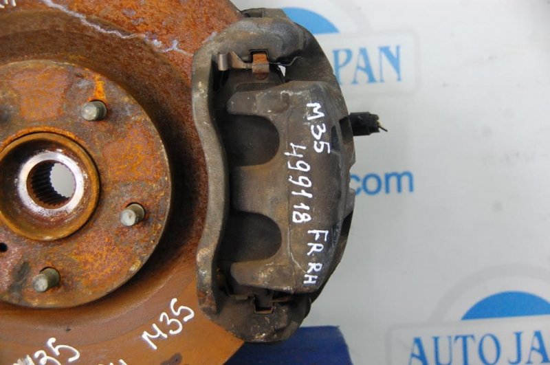 Ступица передняя правая INFINITI M35/M45 04-10