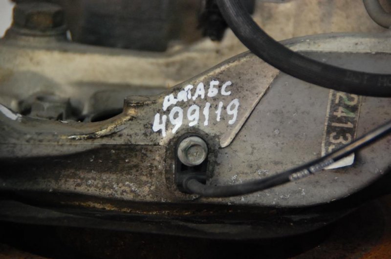 Ступица передняя правая M35/M45 04-10